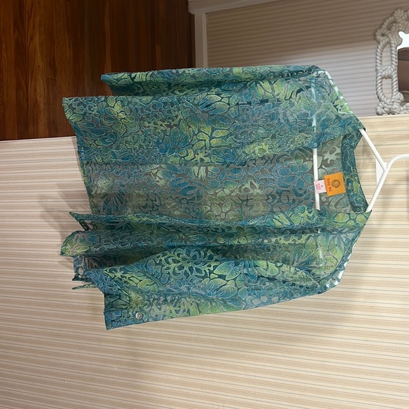 Shirt/sweater - Picture 1 of 4